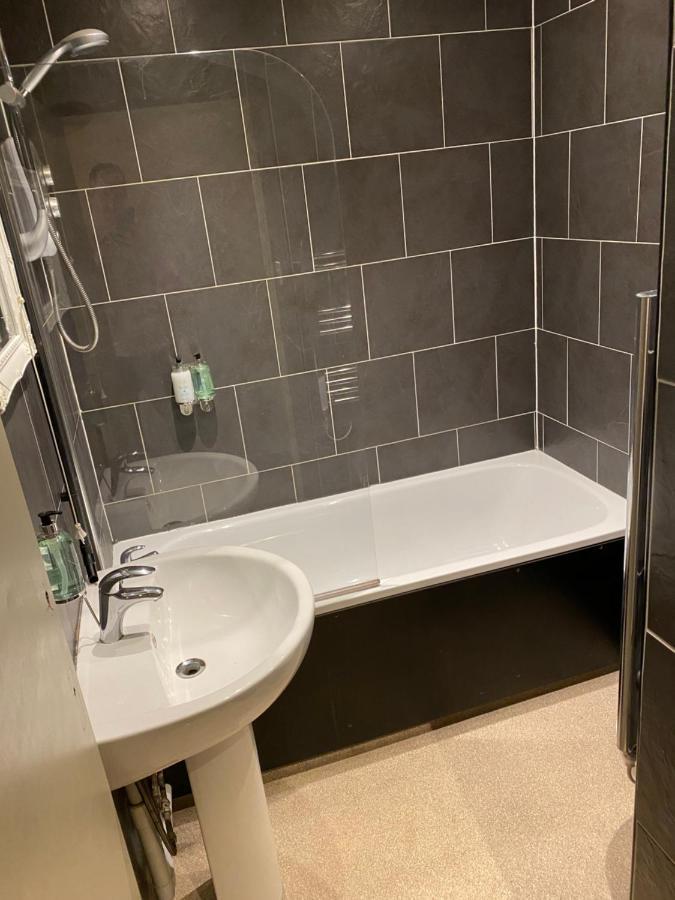 Lodge At Tap Haus Mansfield Woodhouse Exteriör bild